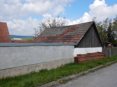 kır evi bir asphapted karayoluyla