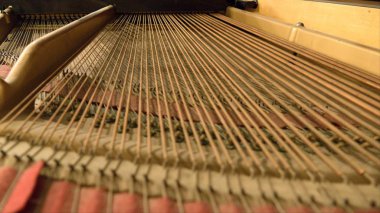 ayrıntı açık bir piyano dizeleri