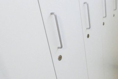 detay kapı kolları beyaz kasa