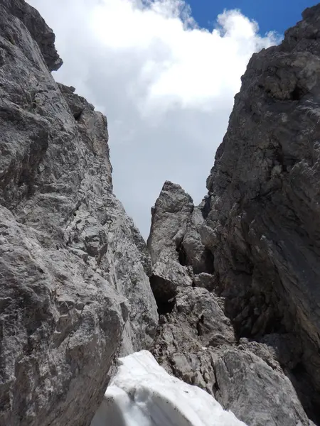 Paisaje alpino alrededor de Grosse Bischofsmutze en dachsteingebirge en austria — Foto de Stock