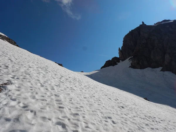 Paisaje alpino alrededor de Grosse Bischofsmutze en dachsteingebirge en austria — Foto de Stock