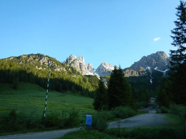 オーストリアの dachsteingebirge でグロース Bischofsmutze 周辺高山 lansdcape — ストック写真