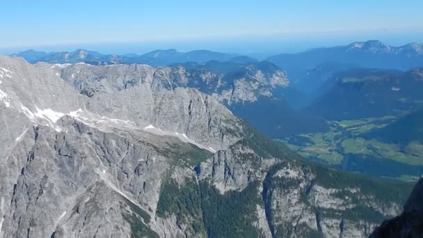 Panorama vanaf de bovenkant van de watzmann-berg — Stockvideo