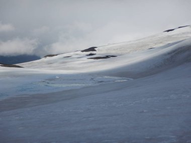 İzlanda fimmvorduhals karlı dağ Plato