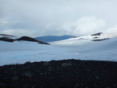 İzlanda fimmvorduhals karlı dağ Plato