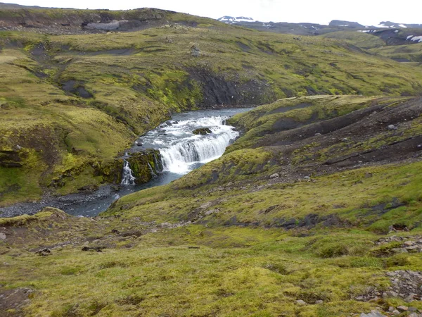 Kaskada wodospadów na rzece mieście Skoga w Islandii — Zdjęcie stockowe