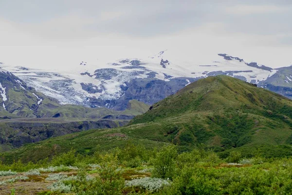 Natureza em caminhadas a trilha laugavegur na Islândia — Fotografia de Stock