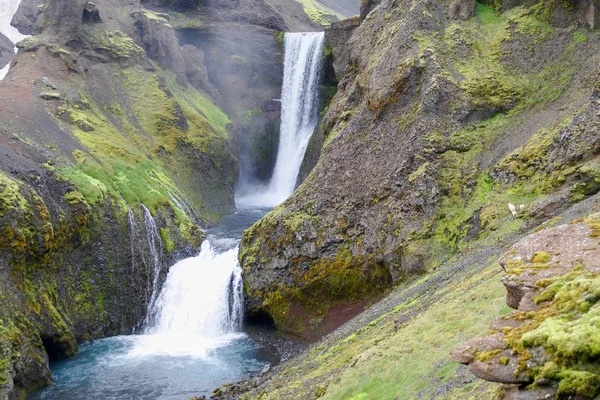 Kaskada wodospadów na rzece mieście Skoga w Islandii — Zdjęcie stockowe