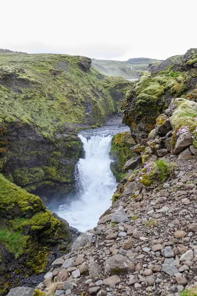 Kaskády vodopádů na řece Skoga v Islandu — Stock fotografie