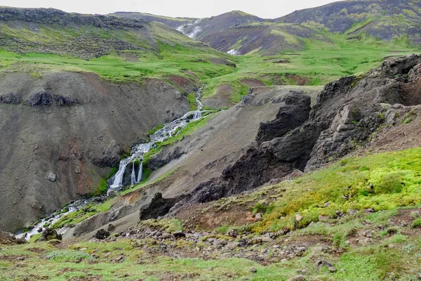 Hveragerdi údolí teplé vody na Islandu — Stock fotografie