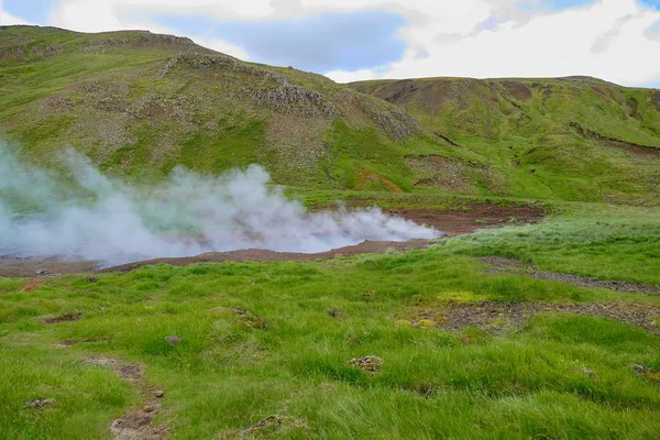 Hveragerdi vallei van warm water in IJsland — Stockfoto