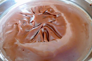 kabuk çikolata Kemalpaşa üstüne çekmek