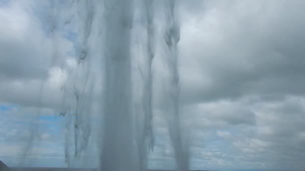 冰岛南部的 seljalandsfoss 瀑布 — 图库视频影像