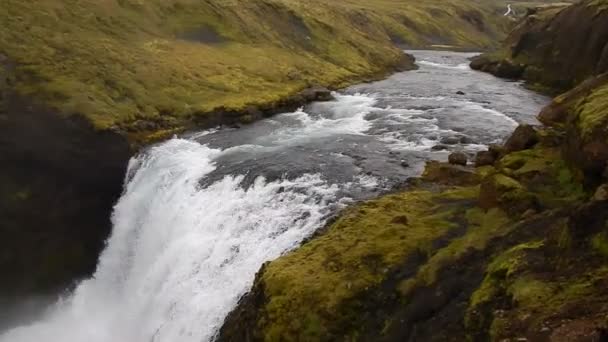 Hermosa cascada en el río Skoga en el sur de iceland — Vídeos de Stock