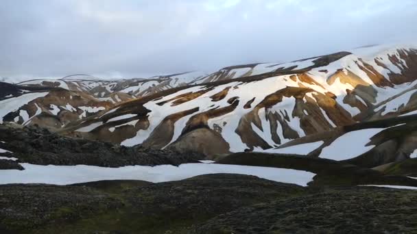 Güzel manzara Laugavegur iz İzlanda'daki hiking — Stok video
