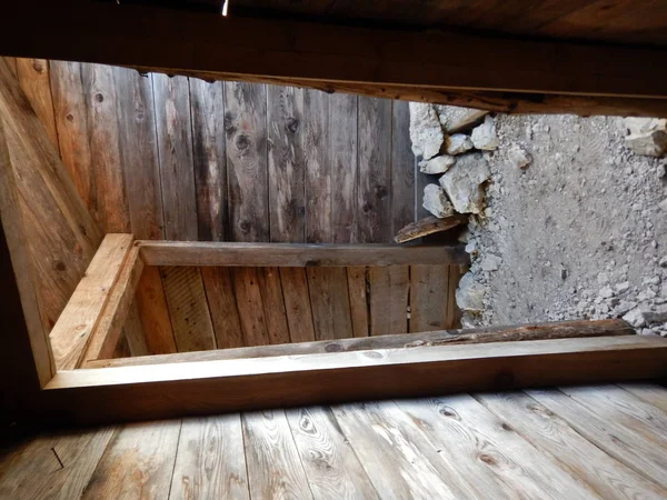 Savaş Anıtı passo valparola ve hexenstein