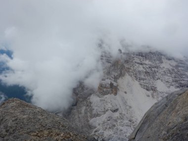 Dağcılık Tofana cephedeki dolomites içinde