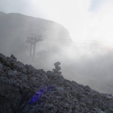 cable car at tofana di mezzo 