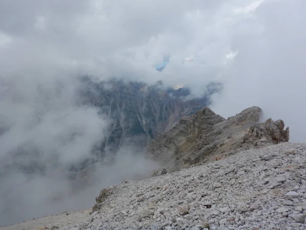 Dağcılık Tofana cephedeki dolomites içinde