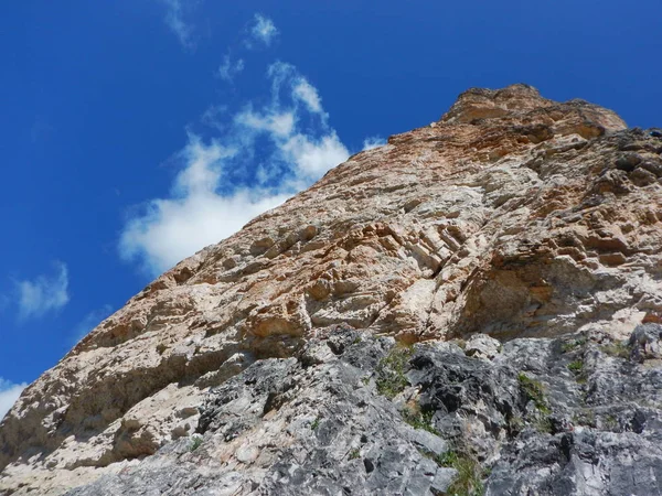 Cinque torri rock em dolomitas — Fotografia de Stock