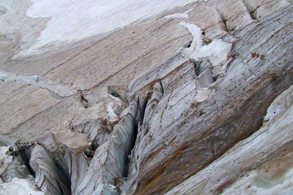 Montañismo en glaciar marmolada en dolomitas — Foto de Stock