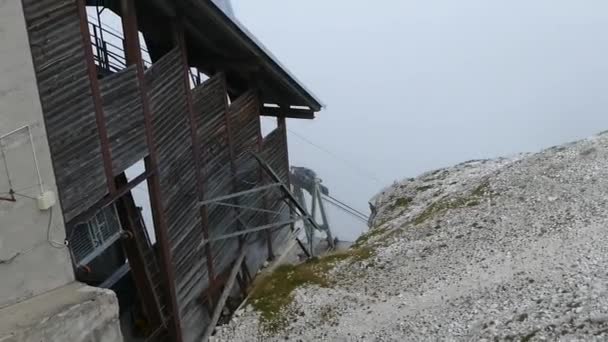 Vacker sommar aktiv semester i Dolomiterna — Stockvideo