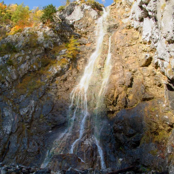 Klinserfall Wasserfall im toten Gebirge — Stockfoto
