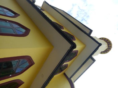 Zanzibar 'da bir cami sarı duvar