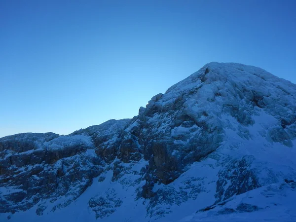 Triglav Ulusal Parkı doğada kış — Stok fotoğraf