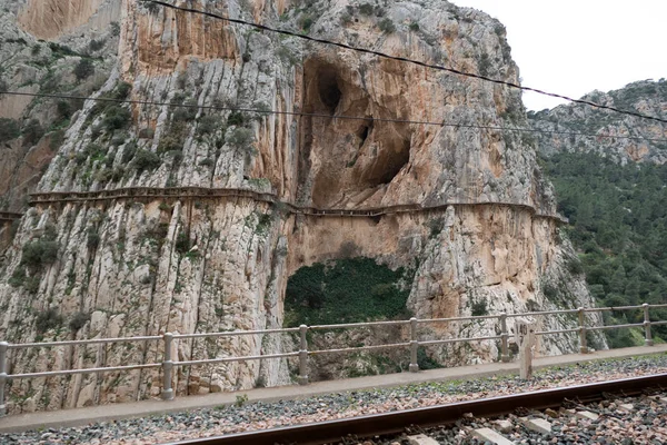 Ferrocarril en El chorro región rocosa — Foto de Stock