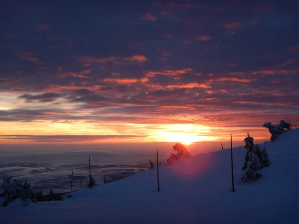 Romantischer Sonnenuntergang im Riesengebirge in Tschechien — Stockfoto