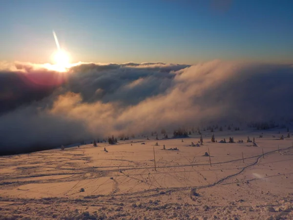 Romantischer Sonnenuntergang im Riesengebirge in Tschechien — Stockfoto