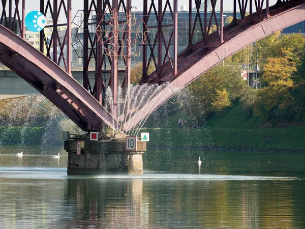 Stari most over drava river in Maribor Eslovenia —  Fotos de Stock