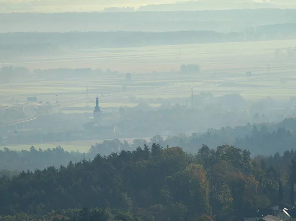 Campagna slovena vicino alla città di maribor — Foto Stock