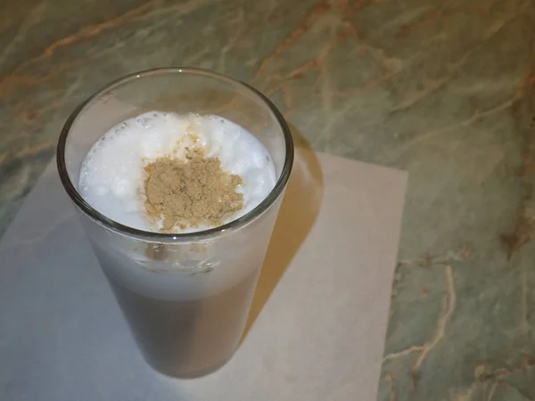 Vidro de café quente latte — Fotografia de Stock