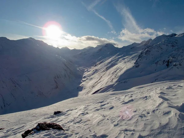 Vacker skitouring dag i otztal alperna i Australien — Stockfoto