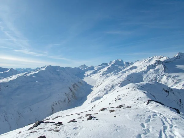 Belo dia de skitouring em otztal alpes na Áustria — Fotografia de Stock