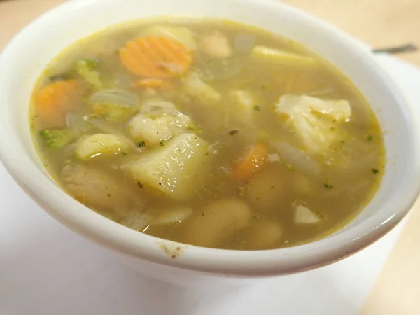 Świeże domowe zdrowa zupa warzywna — Zdjęcie stockowe
