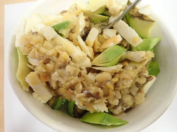 Salada de legumes e legumes com creme — Fotografia de Stock