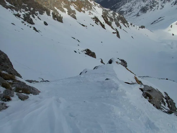 Winter alpine landschap voor skitoring in stubaier alpen in Oostenrijk — Stockfoto