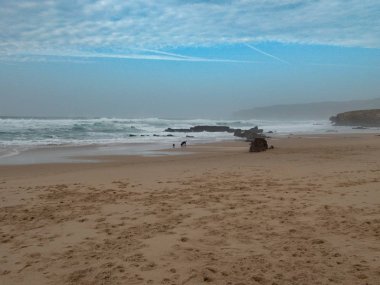 Portekiz 'deki güzel kayalık Atlantik kıyıları