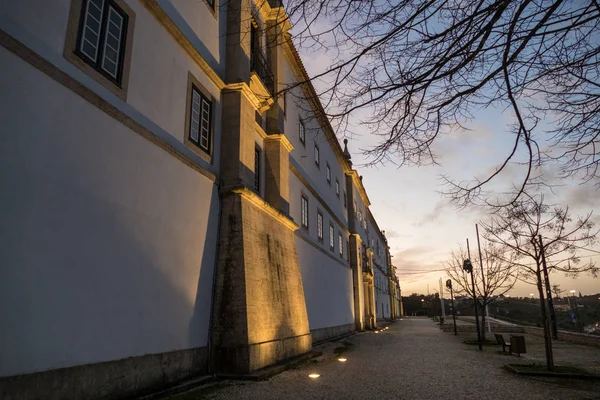포르투갈 토마르에 있는 역사적 인 기독교 수도원 건물 — 스톡 사진