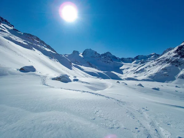 Skitouring paraíso silvretta montañas en austria —  Fotos de Stock