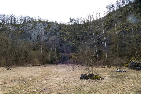 Limestone quarry in the czech karst area — Stok fotoğraf