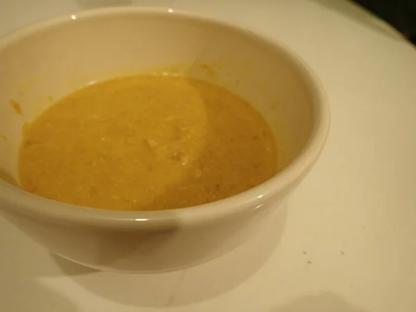 Serwowana Miska Świeżej Zupy Dyniowej — Zdjęcie stockowe