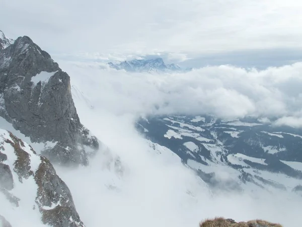 Piękny Górski Teren Zimowym Krajobrazie Tennengebirge Austriackich Alpach — Zdjęcie stockowe