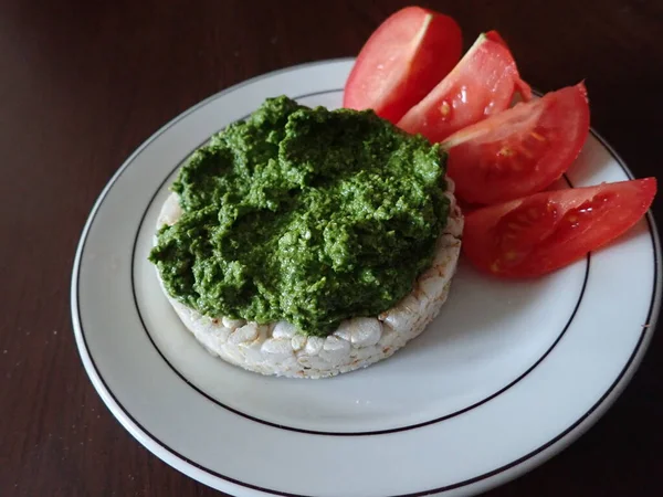 Light Healthy Diet Rice Bread Green Basil Pesto — Stock Photo, Image