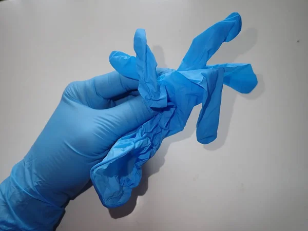 Голубые Резиновые Перчатки Защищающие Руки Инфекции — стоковое фото