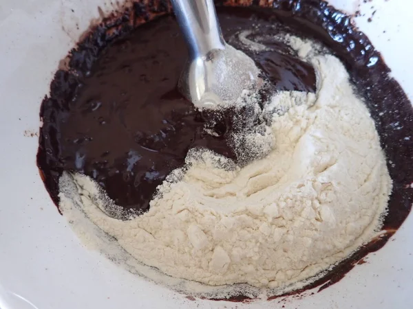 Processo Preparação Caseira Bolo Chocolate Doce Cozinha — Fotografia de Stock