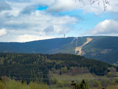 Batı Bohemya 'daki Çeçen cevheri dağlarındaki doğal manzara